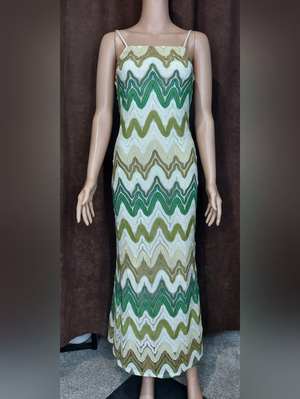 Sadie & Sage Green Chevron Knit Maxi Dress